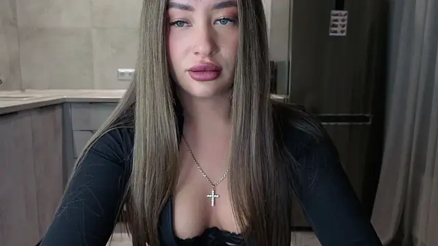 Snapshot of Cinderella____ chatting on 10/22/25, 06:51 Cinderella     online show from 10/22/25, 06:51