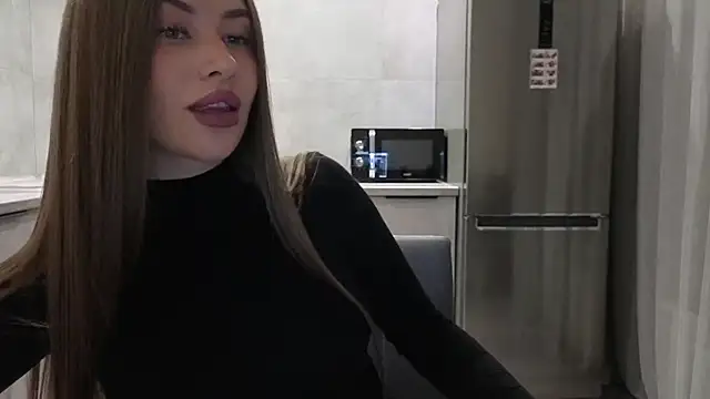 Snapshot of Cinderella____ chatting on 12/20/25, 08:38 Cinderella online show from 12/20/25, 08:38