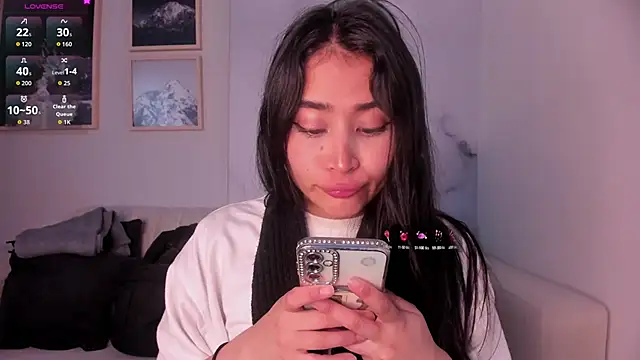 Snapshot of lara_madisson chatting on 09/13/25, 05:40 lara madisson online show from 09/13/25, 05:40