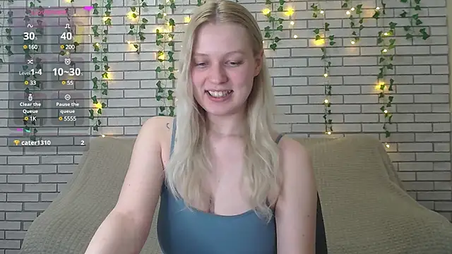 Snapshot of EmiliaDuchess chatting on 02/08/25, 02:38 EmiliaDuchess online show from 02/08/25, 02:38