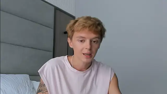 agelandreww online show from 07/18/26, 12:31