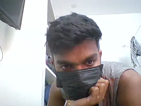 Snapshot of Bangalore_boy29 chatting on 11/17/25, 06:52 Bangalore boy29 online show from 11/17/25, 06:52