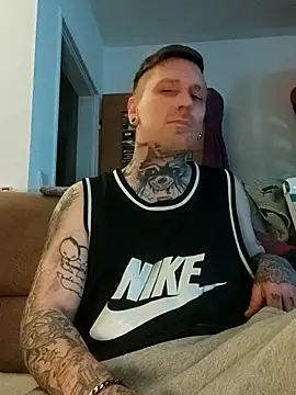 Snapshot of Schabernack1990 chatting on 03/07/25, 06:35 Schabernack1990 online show from 03/07/25, 06:35