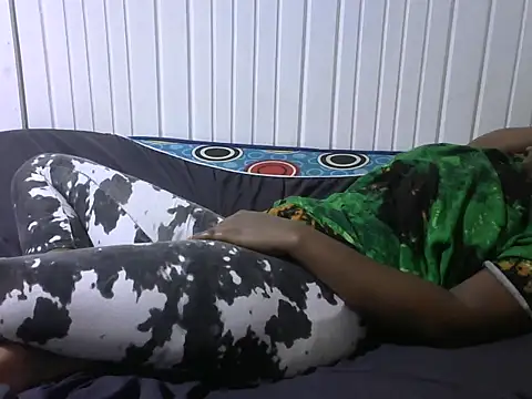 Snapshot of Sexy_baby004 chatting on 09/23/25, 04:15 Sexy baby004 online show from 09/23/25, 04:15