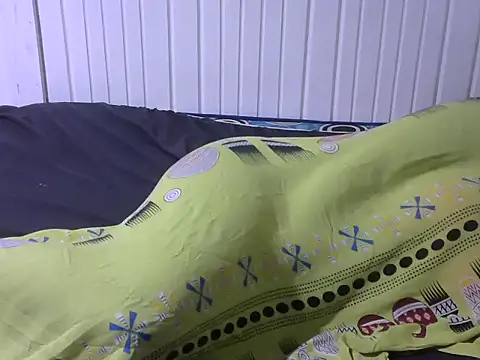 Snapshot of Sexy_baby004 chatting on 09/24/25, 04:27 Sexy baby004 online show from 09/24/25, 04:27