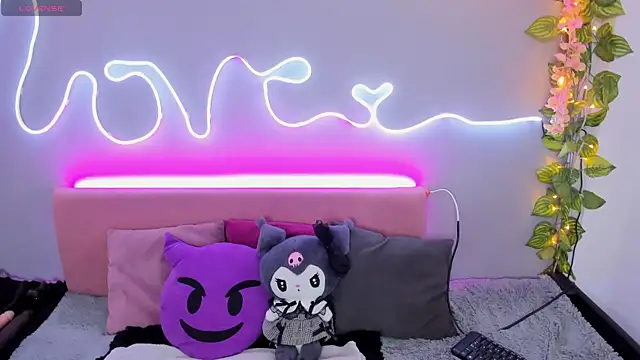 Snapshot of YouliteSllut2 chatting on 12/11/24, 08:28 YouliteSllut2 online show from 12/11/24, 08:28