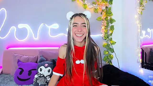 Snapshot of YouliteSllut2 chatting on 12/24/24, 02:10 YouliteSllut2 online show from 12/24/24, 02:10