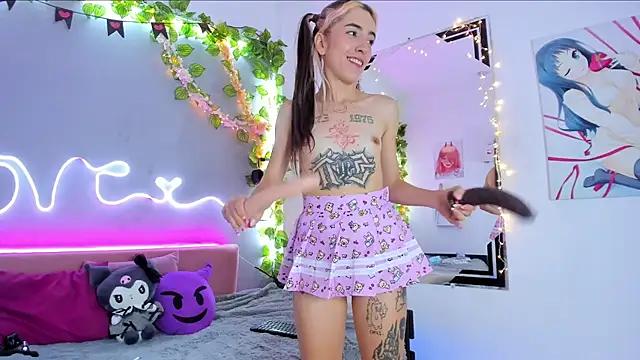 Snapshot of YouliteSllut2 chatting on 02/19/25, 11:25 YouliteSllut2 online show from 02/19/25, 11:25