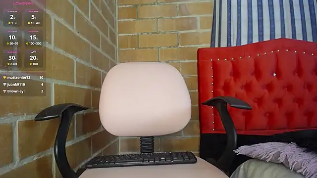 Snapshot of sharol_espitia chatting on 03/08/25, 10:34 sharol espitia online show from 03/08/25, 10:34