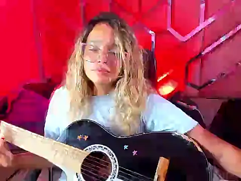 Snapshot of Olivia_Fox69 chatting on 02/27/25, 06:40 Olivia Fox69 online show from 02/27/25, 06:40