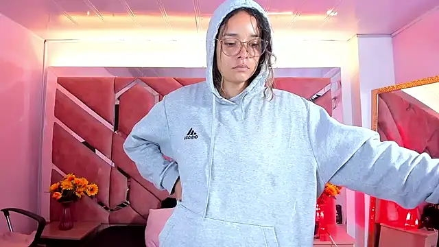 Olivia Fox69 online show from 06/15/26, 03:42