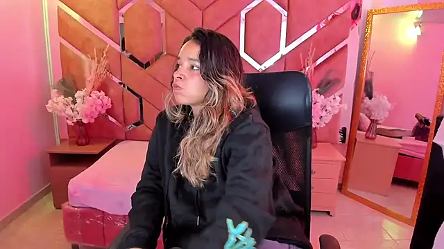 Olivia Fox69 online show from 07/24/26, 04:32