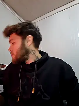 Snapshot of Franso13 chatting on 12/14/24, 10:07 Franso13 online show from 12/14/24, 10:07