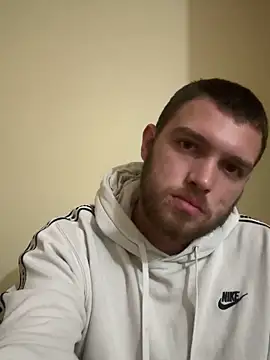 Snapshot of Franso13 chatting on 12/13/25, 10:04 Franso13 online show from 12/13/25, 10:04