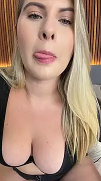 EmiilyAdams  online show from 07/23/26, 10:08