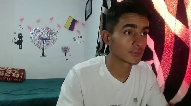 Snapshot of maria_and_angel chatting on 12/09/24, 04:37 maria and angel online show from 12/09/24, 04:37