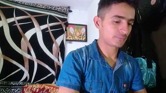 Snapshot of maria_and_angel chatting on 01/02/25, 01:06 maria and angel online show from 01/02/25, 01:06