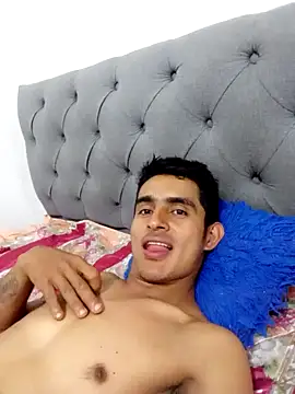 Snapshot of maria_and_angel chatting on 03/05/25, 12:00 maria and angel online show from 03/05/25, 12:00