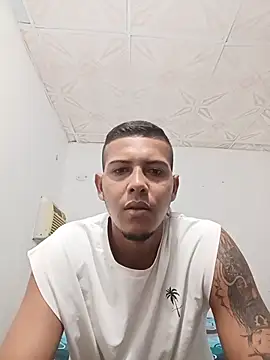 Snapshot of Andres0908Lp chatting on 07/05/26, 03:41 Andres0908Lp online show from 07/05/26, 03:41