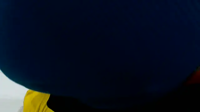 Snapshot of YELLOWBUSTYMELLONS chatting on 10/18/25, 05:32 YELLOWBUSTYMELLONS online show from 10/18/25, 05:32