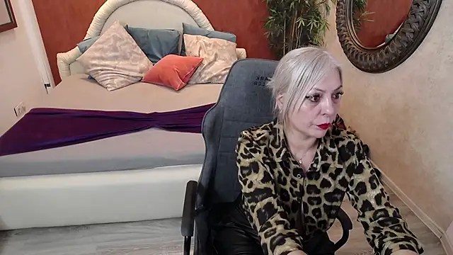 MeAmandaX online show from 01/08/25, 11:21