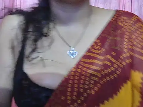 LOVERIAKOL online show from 05/17/26, 10:22