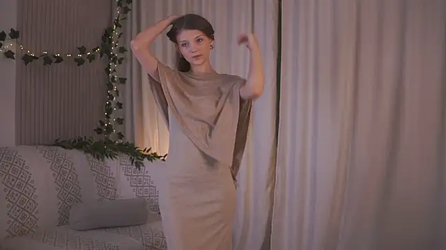 Snapshot of CindyGarrison chatting on 10/08/25, 01:47 CindyGarrison online show from 10/08/25, 01:47