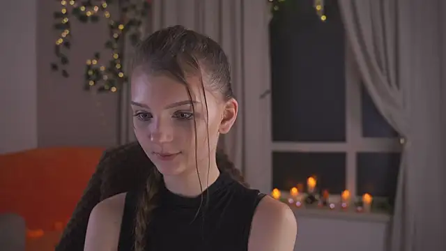 Snapshot of CindyGarrison chatting on 10/29/25, 01:30 CindyGarrison online show from 10/29/25, 01:30