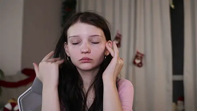 CindyGarrison online show from 12/15/25, 12:15