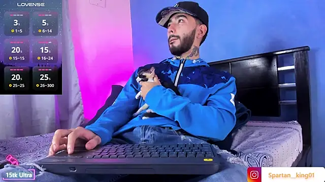 Snapshot of Spartan_king_ chatting on 10/23/25, 04:01 Spartan king online show from 10/23/25, 04:01