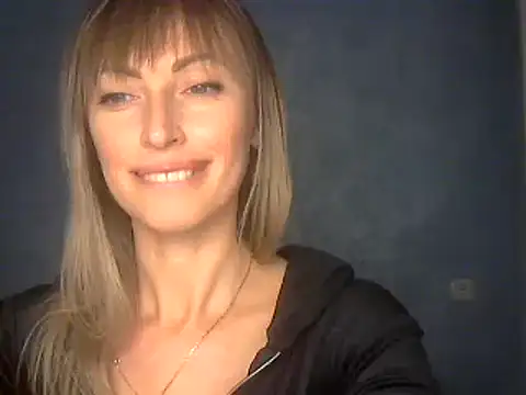 Snapshot of EffectMaya chatting on 02/12/26, 04:02 EffectMaya online show from 02/12/26, 04:02