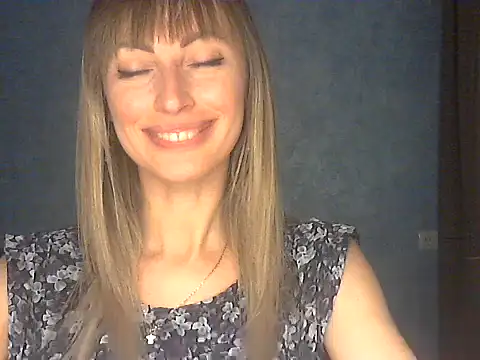 Snapshot of EffectMaya chatting on 03/05/26, 06:15 EffectMaya online show from 03/05/26, 06:15