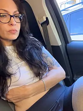 BeautifulMesss online show from 10/21/25, 04:51