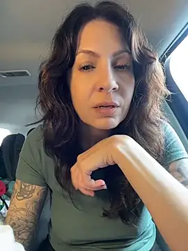 BeautifulMesss online show from 05/25/26, 04:24
