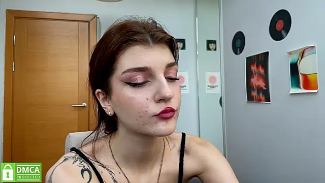 Bunny ShyGirl online show from 02/14/25, 07:38