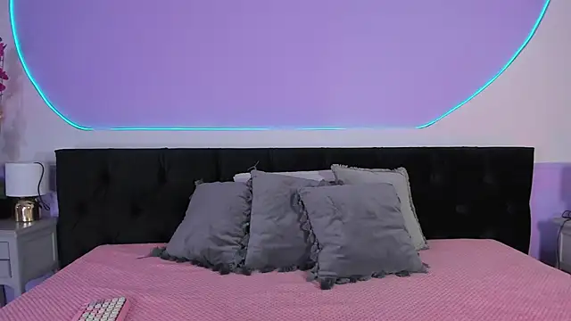 Julieta Cortes   online show from 11/05/25, 11:54