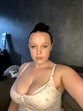 Snapshot of riri_bstvx chatting on 09/24/25, 07:33 riri bstvx online show from 09/24/25, 07:33