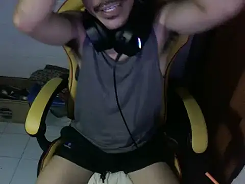 cloudyth1994 online show from 09/11/25, 12:05