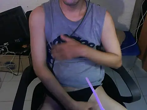 cloudyth1994 online show from 10/07/25, 03:25