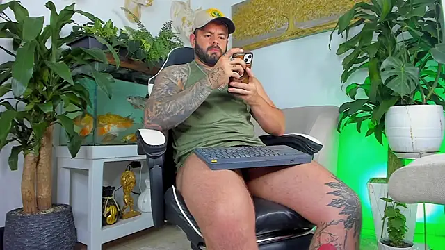 Johnnygrayson1 online show from 05/01/26, 12:04