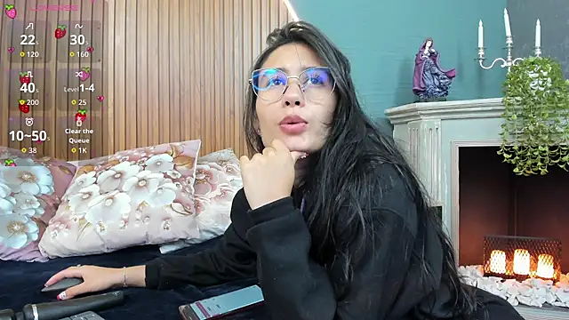 Snapshot of NayeCloud chatting on 11/07/25, 03:39 NayeCloud online show from 11/07/25, 03:39