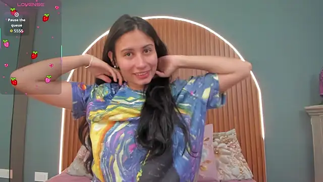 Snapshot of NayeCloud chatting on 12/02/25, 03:34 NayeCloud online show from 12/02/25, 03:34