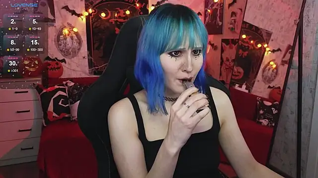 little Elika online show from 10/16/25, 09:38