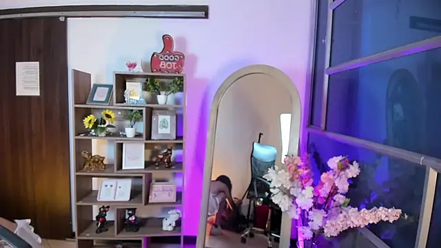 Jasmin Skinny online show from 09/24/25, 02:59