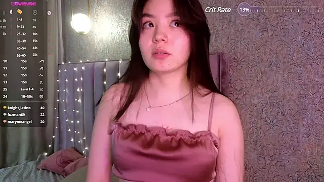 Snapshot of TaiteGloss chatting on 12/17/24, 07:15 TaiteGloss online show from 12/17/24, 07:15