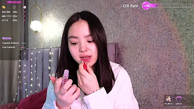 Snapshot of TaiteGloss chatting on 12/23/24, 04:06 TaiteGloss online show from 12/23/24, 04:06