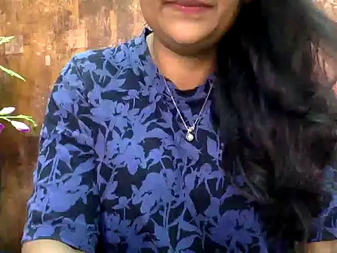HaaniKaur online show from 03/18/25, 07:52