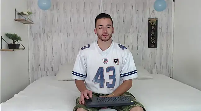 tommycash 777 online show from 03/10/25, 03:41