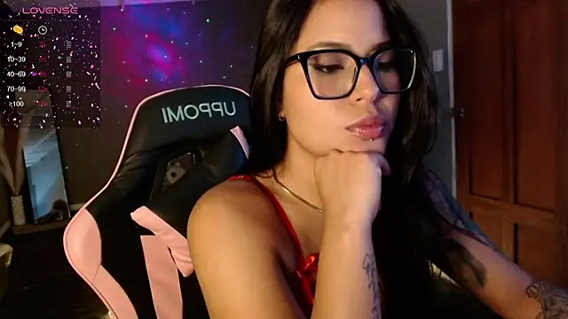 Snapshot of alexa_kei chatting on 10/09/25, 07:45 alexa kei online show from 10/09/25, 07:45