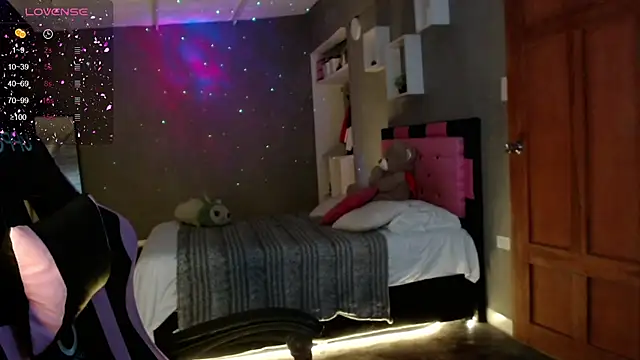 Snapshot of alexa_kei chatting on 10/10/25, 08:52 alexa kei online show from 10/10/25, 08:52